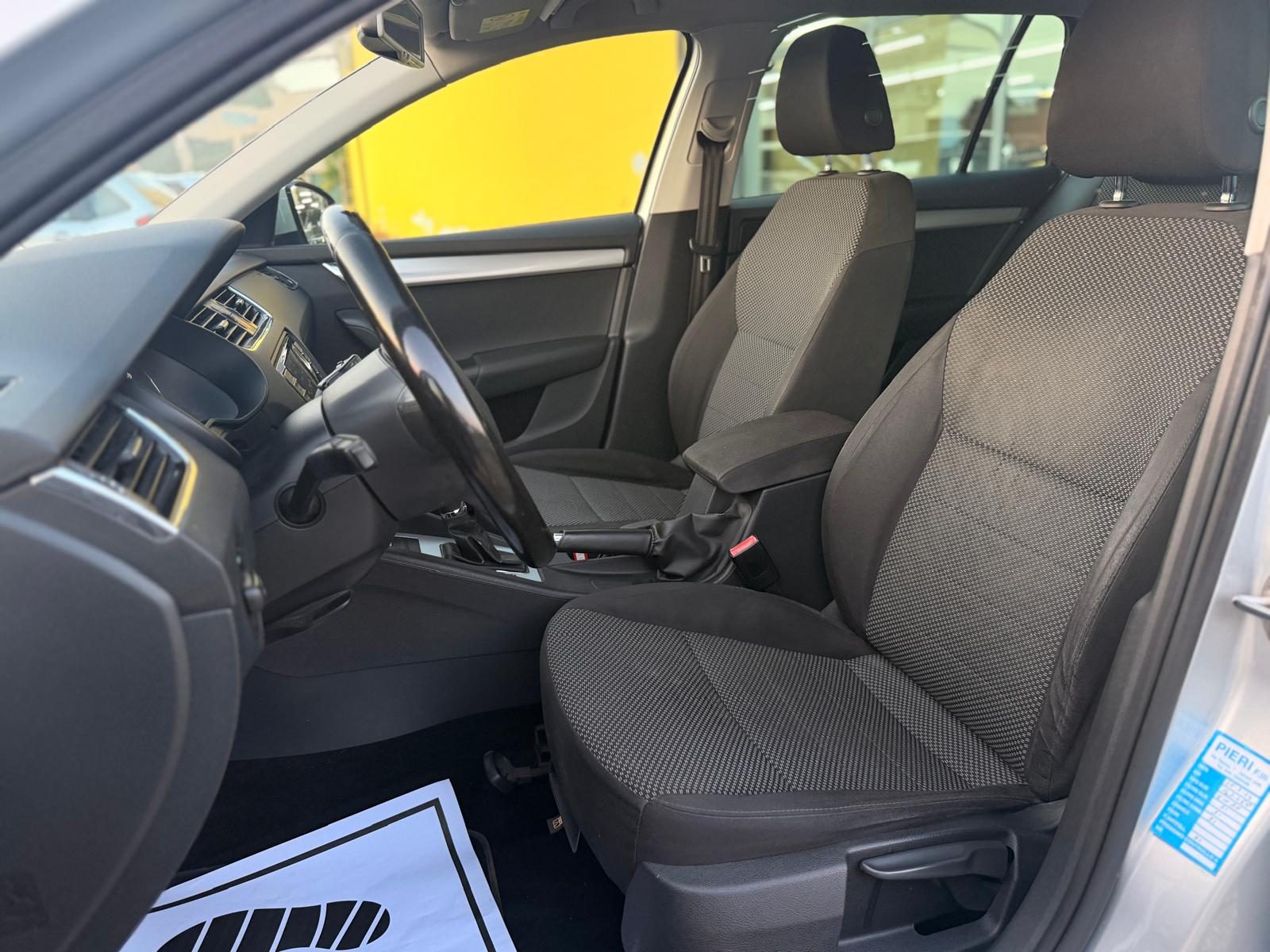 Skoda Octavia 1.6 TDI CR 110 CV DSG Wagon Style