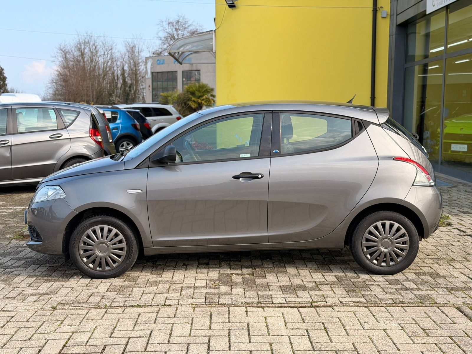 Lancia Ypsilon 1.2 69 CV 5 porte Platinum