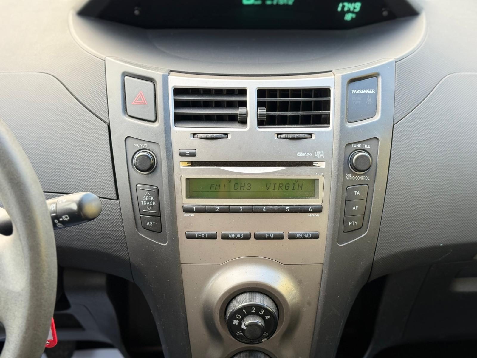 Toyota Yaris 1.0 5 porte