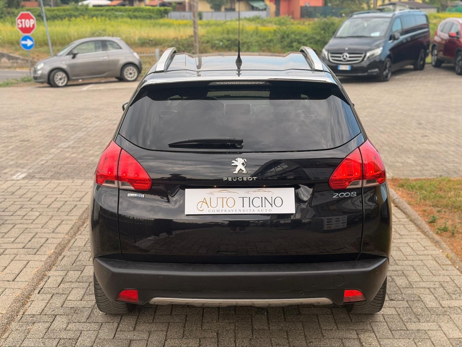 Peugeot 2008 BlueHDi S&S Black Matt 120cv
